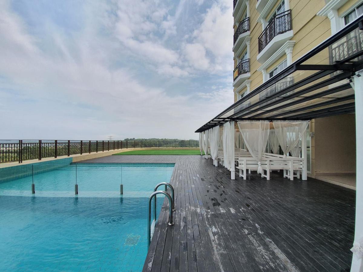 A Modern & Homely With Pool And Gym Apartment Kampar
