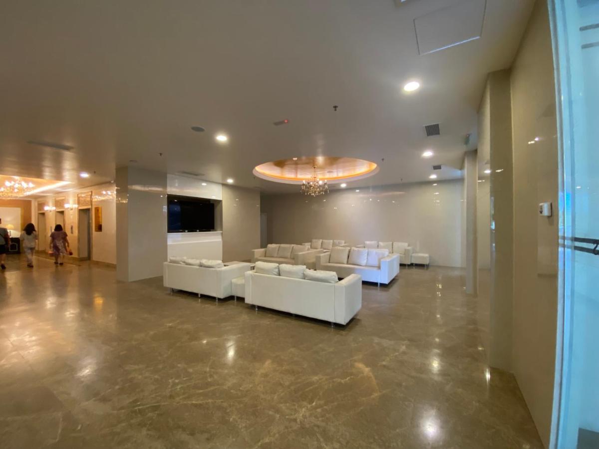 A Modern & Homely With Pool And Gym Apartment *
